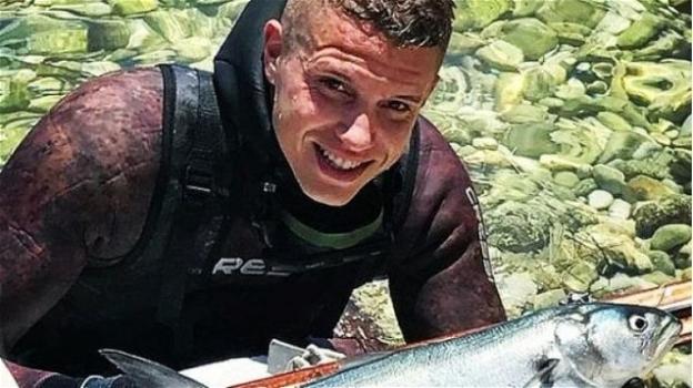 Grecia, si immerge per una battuta di pesca e non riemerge: trovato morto a 30 metri di profondità