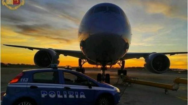 Palermo, tenta di imbarcarsi su un volo per Milano nonostante fosse positivo al Covid