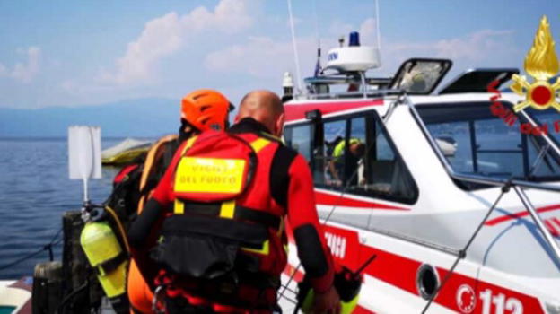 Tragedia a Genova: 18enne si tuffa in mare con gli amici e perde la vita