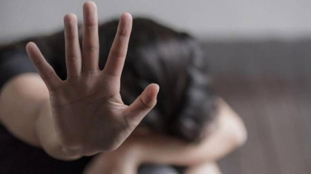 Corigliano-Rossano: tenta di abusare di sua moglie e sua figlia, arrestato