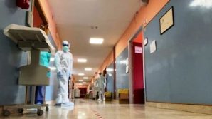 Palermo, madre positiva al Covid lascia i figli da soli in macchina