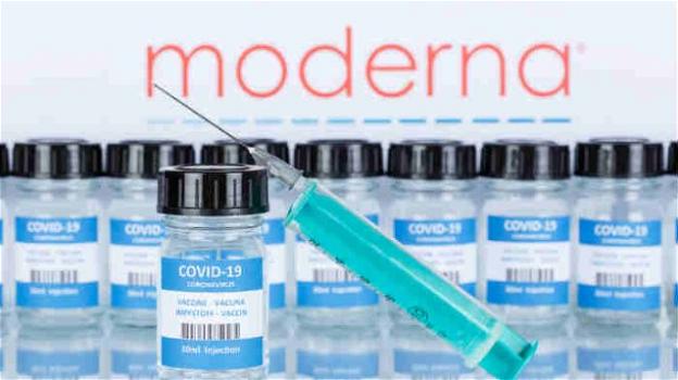 Giappone, fiale del vaccino anti Covid Moderna contaminate con "sostanze estranee"