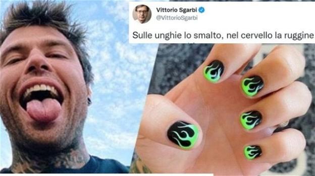 Vittorio Sgarbi attacca Fedez: "Sulle unghie lo smalto, nel cervello la ruggine", ma il rapper risponde a tono