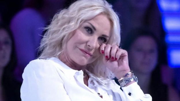 Antonella Clerici, la smentita sulle nozze: "Per ora no, ma…"