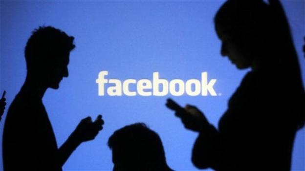 Facebook: test per Messenger, sviluppo status musicali, problemi con fake news e antitrust GB