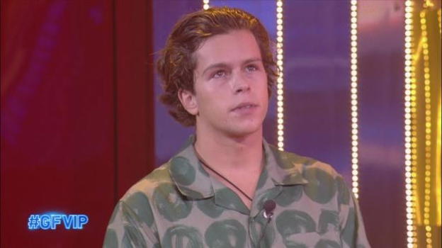 GF Vip, Tommaso Eletti attacca "Temptation Island": "Andare là per risolvere un problema è da scemi"