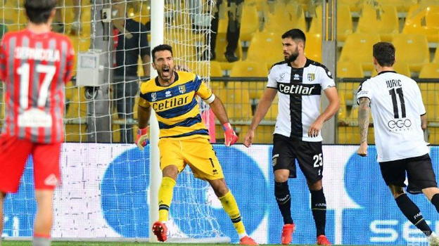Serie B, Parma-Cremonese 1-2: Fagioli e Vido trascinano la squadra di Pecchia