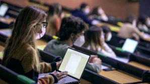 Facoltà umanistiche e la loro lenta discesa verso il baratro