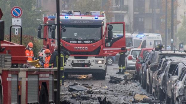 Milano, aereo caduto a San Donato Milanese: nessun allarme lanciato dal pilota