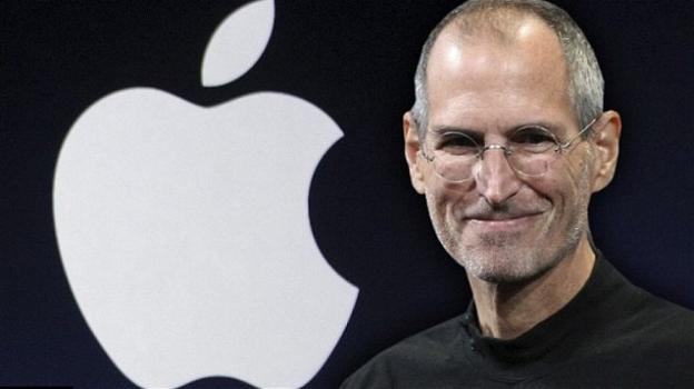 Dieci anni senza Steve Jobs: l’eredità di un insostituibile