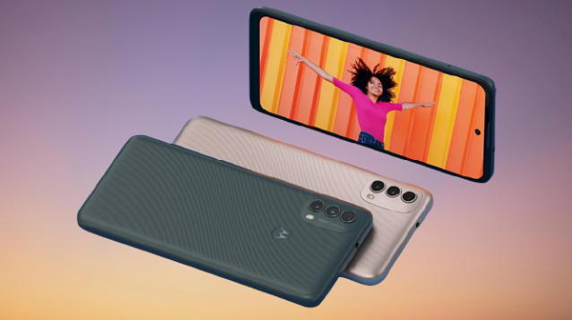 Moto E40: ufficiale lo smartphone low cost con 90 Hz e tasto per Assistant