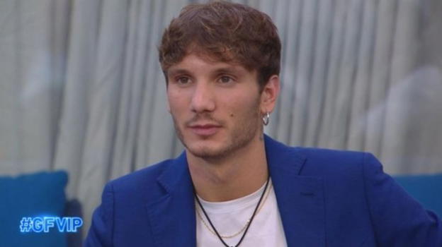 GF Vip, il padre di Manuel Bortuzzo contro Lulù: "Alcune presenze femminili sono estenuanti"