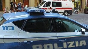 Bologna: invita i genitori per la laurea e si suicida, aveva sostenuto pochissimi esami