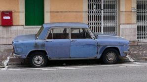 Conegliano, auto parcheggiata nello stesso posto da 47 anni