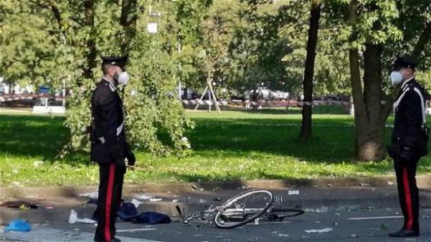 Milano, crivellato di colpi in sella alla sua bici: omicidio a Buccinasco
