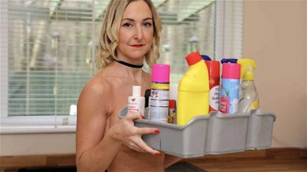 Pulizie in casa nuda: il mestiere di una donna che guadagna 110euro all’ora