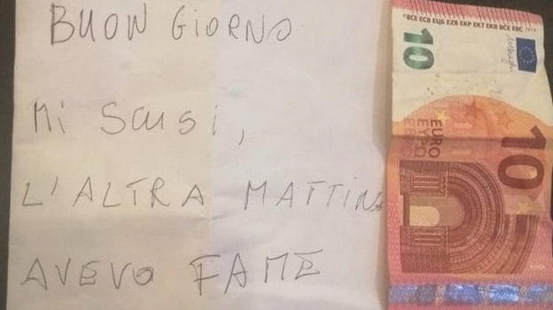 Ruba le brioches al bar e il giorno dopo, scusandosi, le paga: il proprietario gli offre un lavoro
