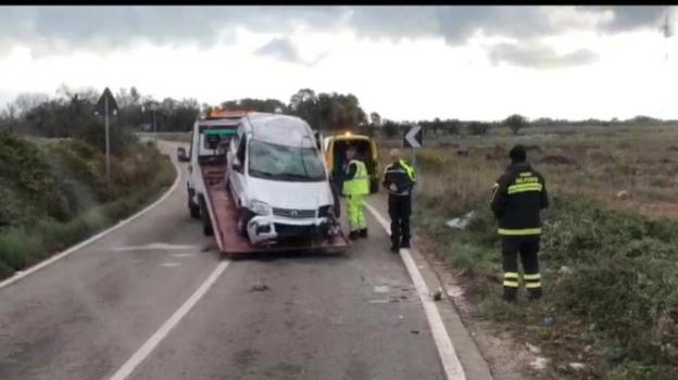 Lecce, è ai domiciliari ma esce con l’auto e si ribalta: arrestato