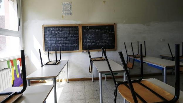 Salerno, scoperta la scuola dei diplomi falsi: oltre 500 indagati