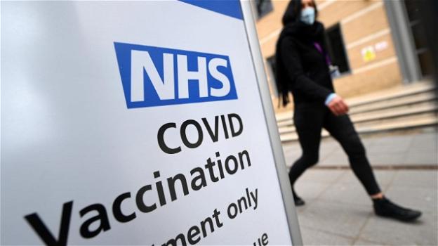 Covid-19, nel Regno Unito aumentano contagi e morti: è arrivata una nuova variante
