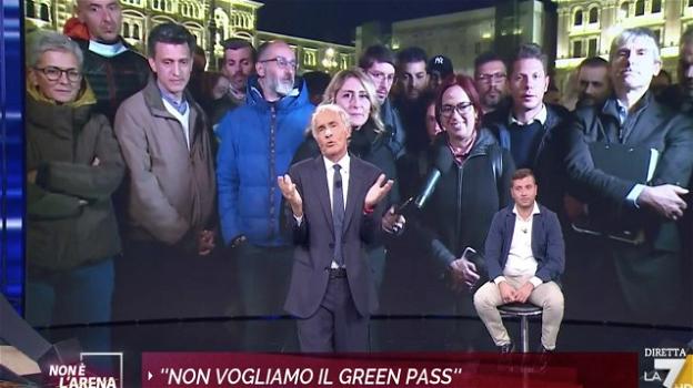 "Non è l’Arena", senatrice no-vax contro Massimo Giletti: "Siete dei criminali"