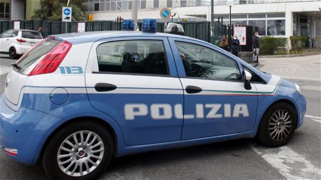 Torino, poliziotto non ha il Green Pass: il vandalo non viene arrestato