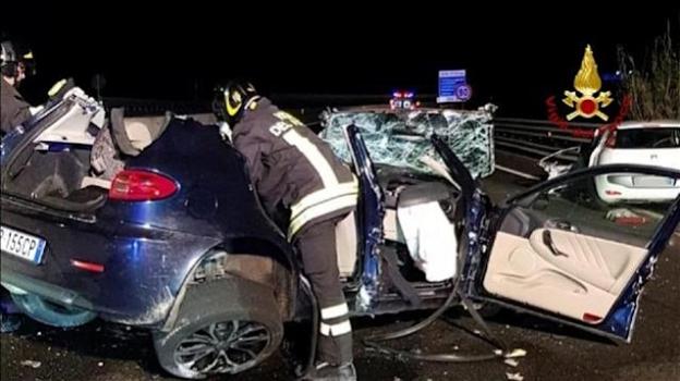 Cagliari, auto contromano sulla statale: muore un giovane
