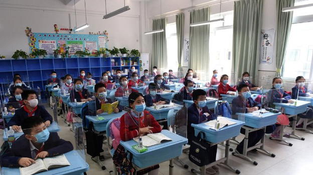 Cina, varata nuova legge: i minori dovranno "studiare di meno"