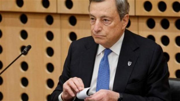 Mario Draghi al bivio: rassegnare le dimissioni o restare a Palazzo Chigi