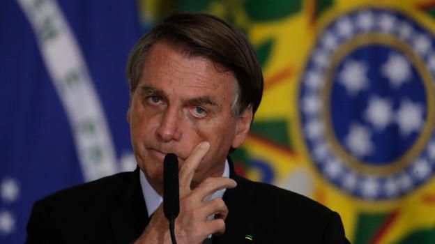 "I vaccini causano l’Aids": il video di Bolsonaro viene cancellato da YouTube