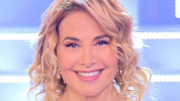 Barbara D’Urso potrebbe passare a Sky su TV8: l’indiscrezione