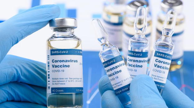 Vaccini Covid: “La protezione si riduce dopo 6 mesi”