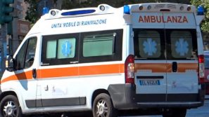 Ascoli: marito torna a casa prima da lavoro e trova la moglie a fare un’orgia con degli africani