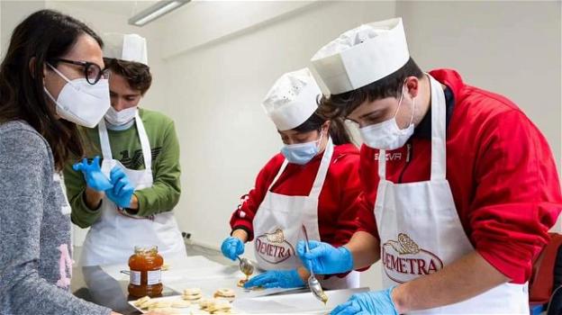 Bari, apre una scuola di cucina per ragazzi autistici
