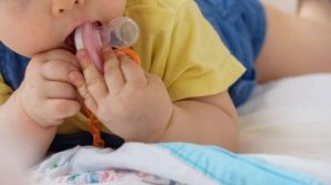 Palermo, bimba abbandonata perché positiva al Covid trova una nuova famiglia: la madre biologica si oppone