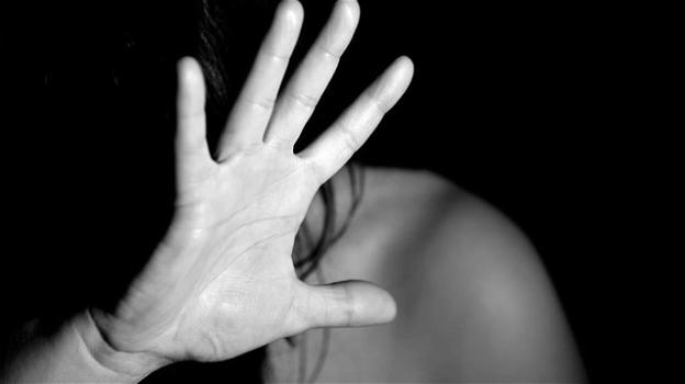 Orrore in India: la denuncia di una minorenne stuprata da centinaia di uomini