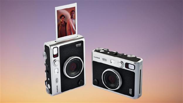 Fujifilm presenta la fotocamera ibrida Instax Mini Evo con stampa istantanea