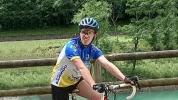 Belluno, muore in bici a 15 anni per un malore improvviso: la tragedia sotto gli occhi del papà