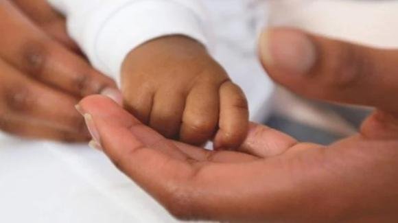 Tragedia a Camisano, neonato di 40 giorni muore nel sonno: disposta l’autopsia