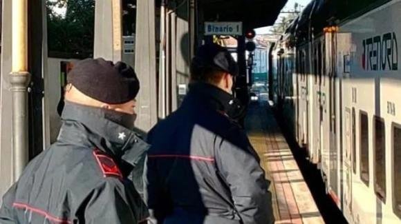 Varese, 22enne violentata sul treno ed una molestata: due arresti