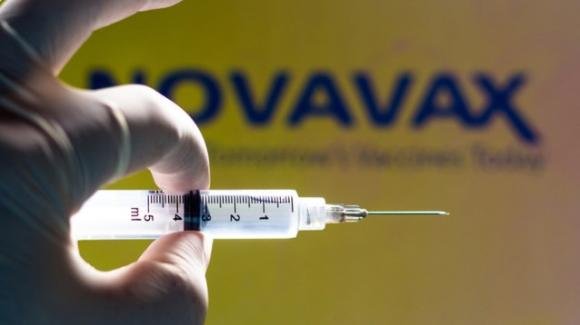 Covid-19, entro fine anno sarà approvato il vaccino anti Covid proteico di Novavax