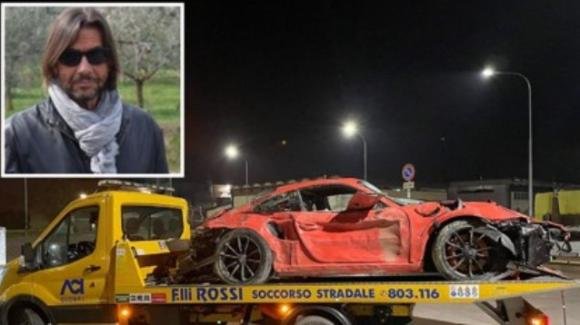 Cremona, si schianta a 240 km/h su un circuito con la Porsche: morto un 61enne