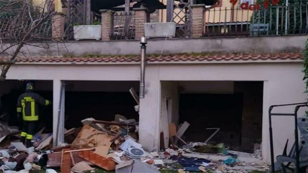 Roma, esplode abitazione a Rocca di Papa: salva una donna