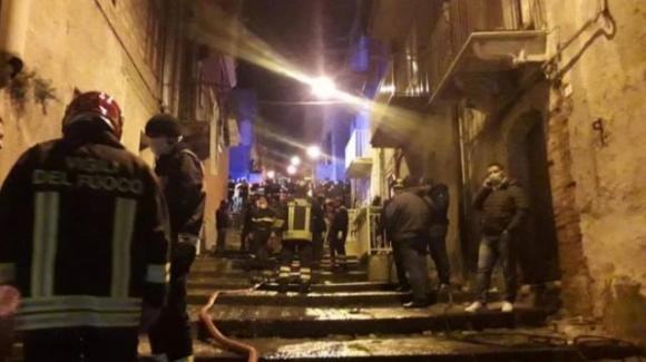 Tragedia ad Agrigento, incendio in una casa: muore bimba di 2 anni