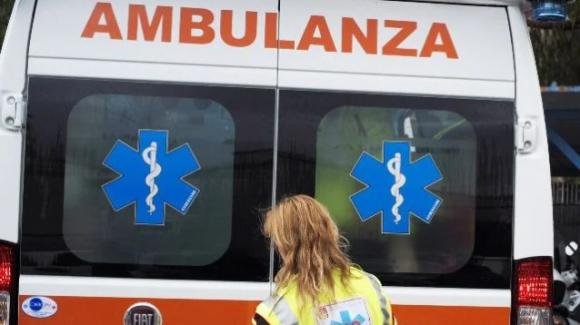 Roma, ospedale San Giovanni: paziente stacca il dito di un’infermiera a morsi