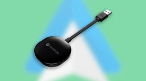 Motorola MA1: al CES 2022 il dongle che porta in dote Android Auto wireless