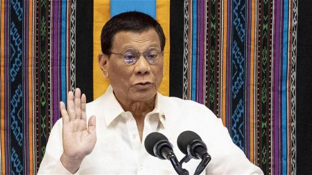 Filippine, il presidente Duterte ordina l’arresto per i No Vax che escono di casa