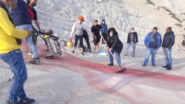 Agrigento, Scala dei Turchi imbrattata da ignoti: ripulita da decine di volontari