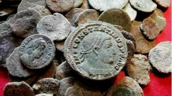 Scoperta curiosa: un tasso rinviene monete romane in Spagna