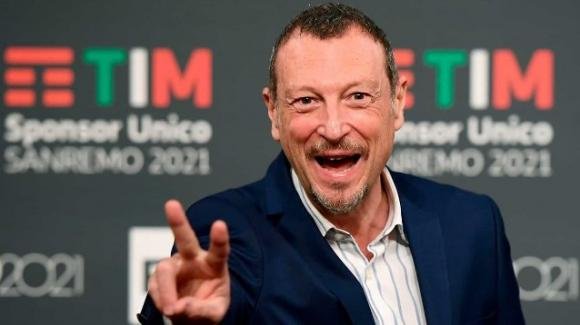Sanremo 2022, Amadeus ufficializza i nomi delle cinque co-conduttrici: fuori Marcuzzi